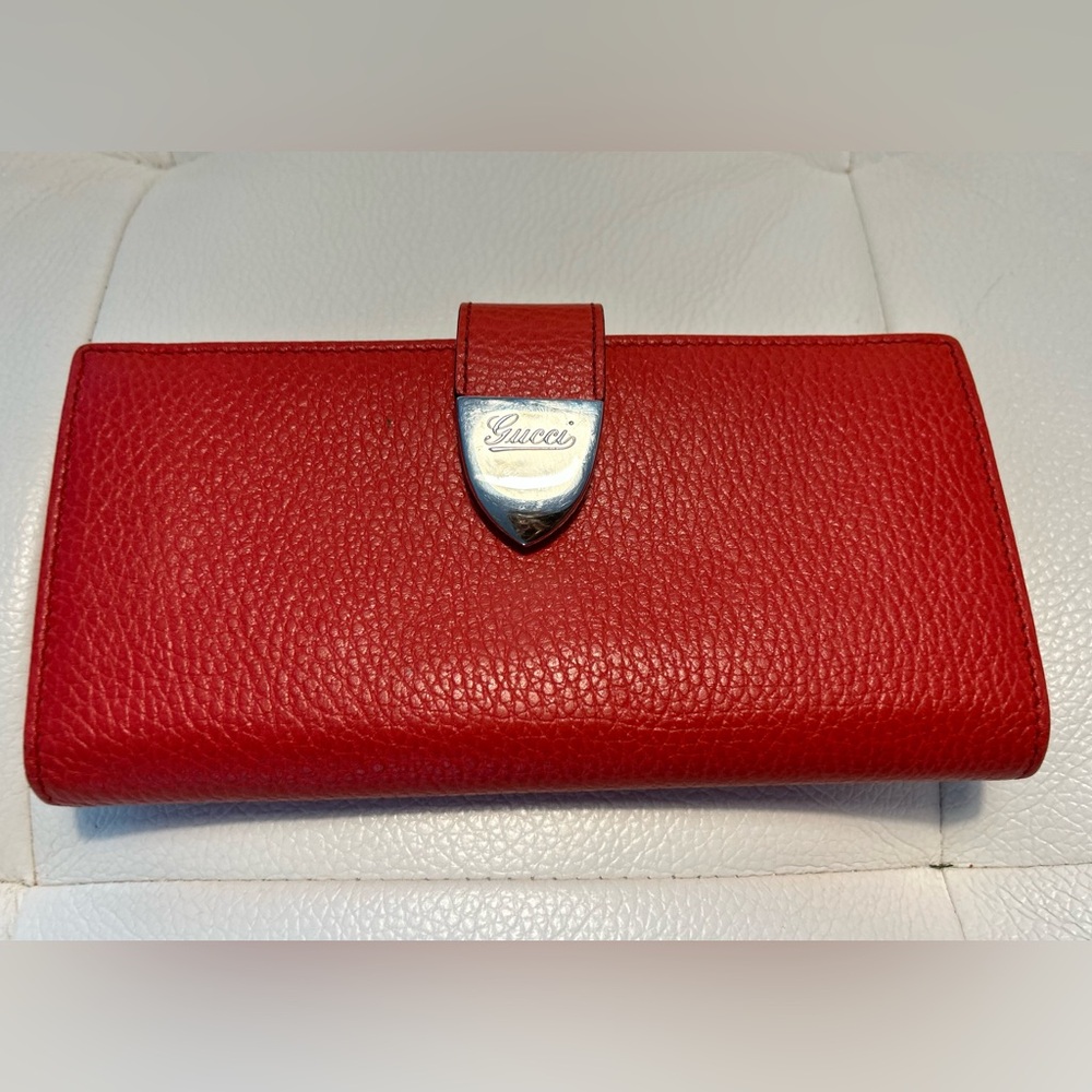 GUCCI red wallet !! - Picture 2 of 7